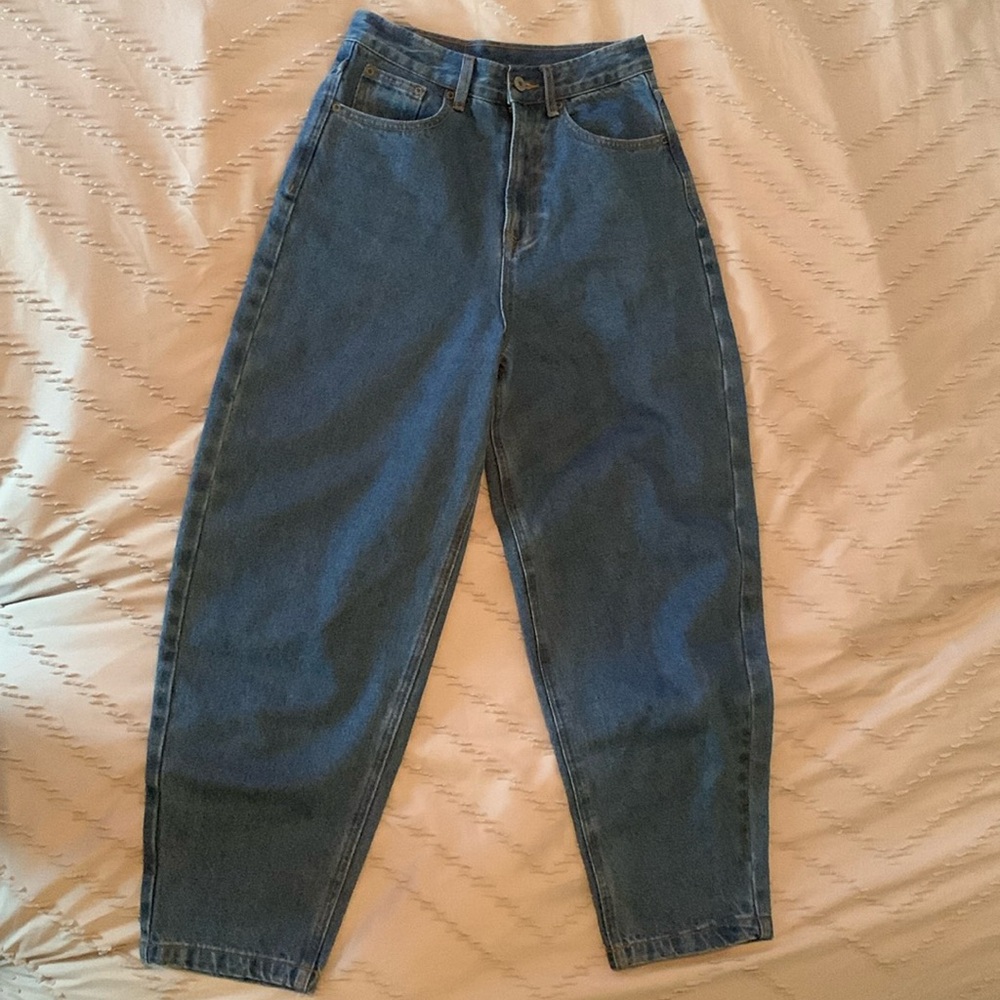 Barrel Leg denim size 26. Medium wash